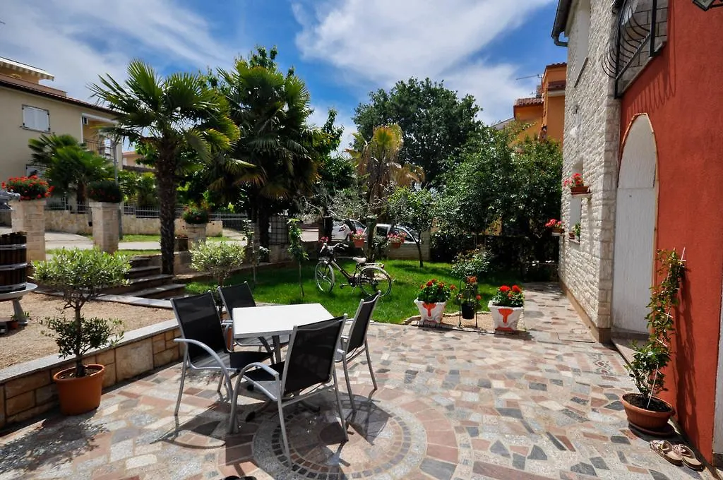 Jurica Apartments Novigrad