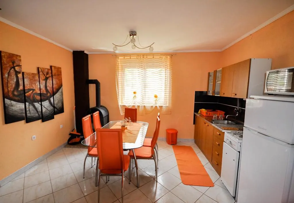 Jurica Apartments Novigrad  0*, Novigrad (Istria)